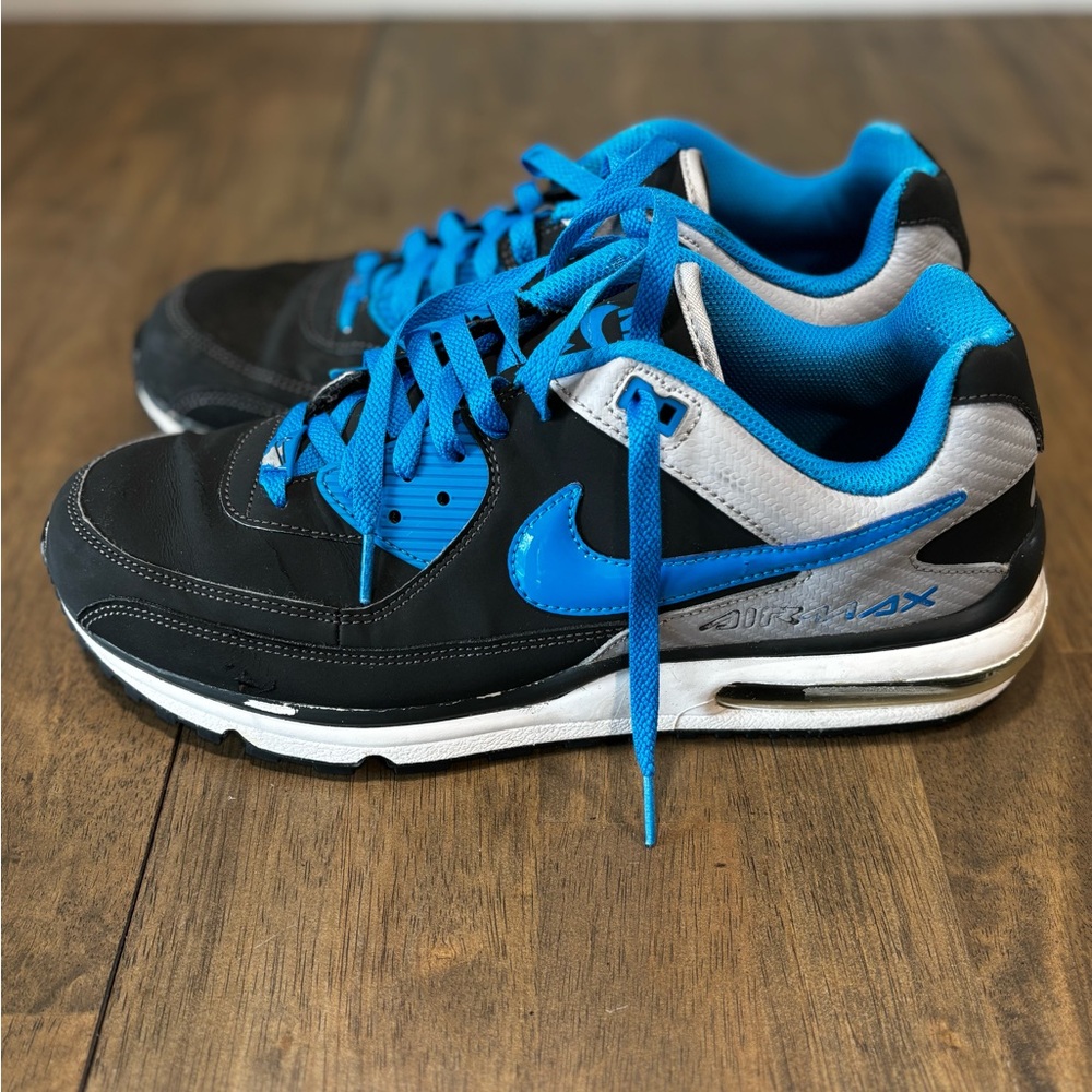 Nike Air Max Men's Black and Blue Athletic Shoes